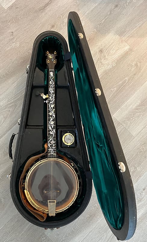 Mark Leaf Banjo Case マークリーフバンジョーケース Mark Leaf 5-string banjo case | Gruhn Guitars