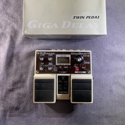 Boss DD-20 Giga Delay | Reverb