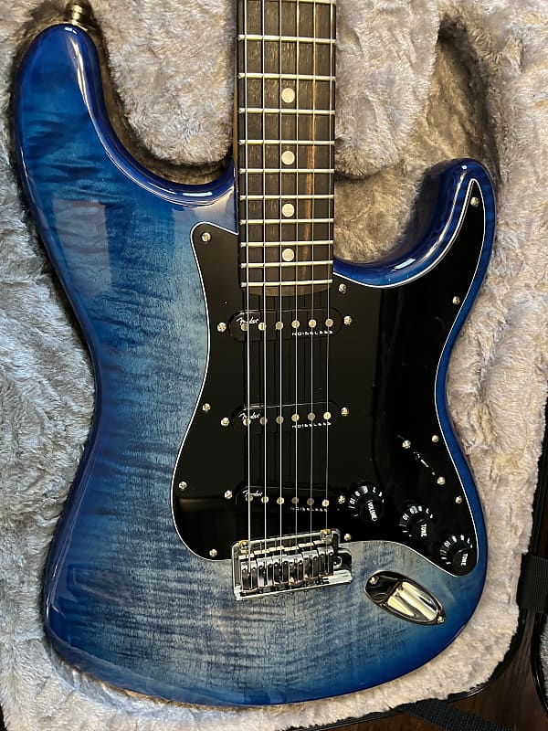 2021 Fender American Ultra Stratocaster SSS Denim Limited