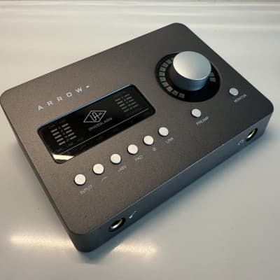 Universal Audio Arrow 2x4 Thunderbolt 3 Interface with Solo