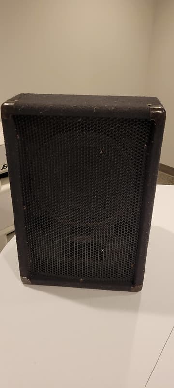 4-Pack Yamaha SM12IV 300 Watt 2-Way Stage Monitor Speakers 4-Pack Yamaha SM12IV 300 Watt 2-Way Stage Monitor Speakers