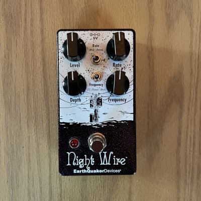 EarthQuaker Devices  night Wire  トレモロ Night Wire Harmonic Tremolo — EarthQuaker Devices