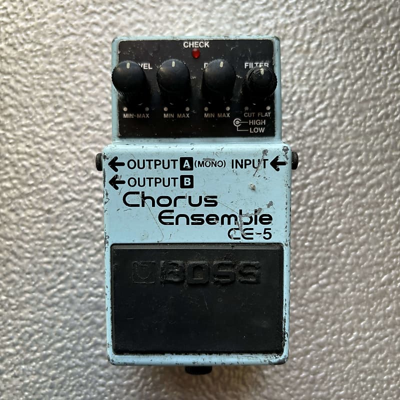 Boss CE-5 Chorus Ensemble (Blue or Pink Label) | Reverb
