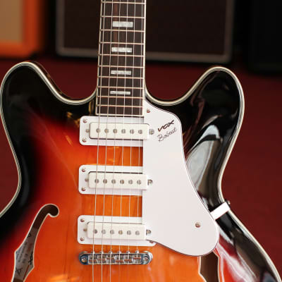 Vox Bobcat S66 Semi-Hollow Electric Guitar - Sunburst image 4