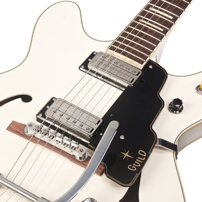 Guild Starfire V Snowcrest White E-Guitar Semi-Hollow w/tremolo +  Case image 5