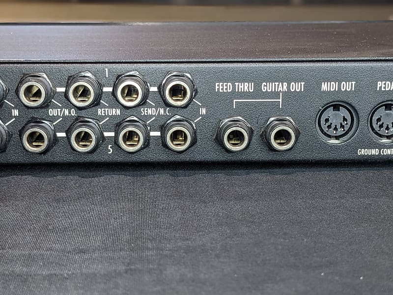 グランドコントロール プロ&スイッチャーGCX Ground Control Pro MIDI Foot Controller - Voodoo Lab