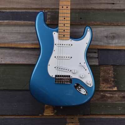 Fender Standard Stratocaster with Maple Fretboard 2009 - 2017 - Lake Placid Blue for sale