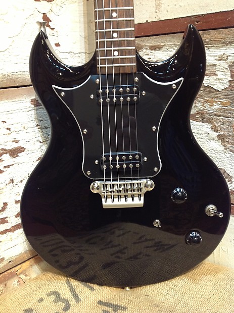 Vox SDC22 Series 22 Black Electric Guitar With Gigbag image 1