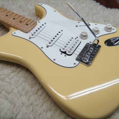 Fender 2023 MIM Stratocaster Player HSS Buttercream w/Fender Deluxe HSC image 4