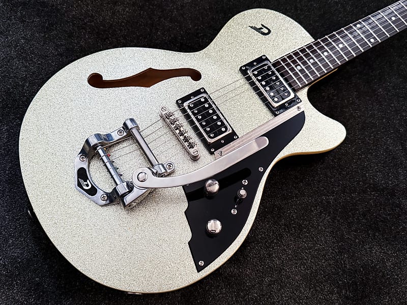 デューセンバーグ  Duesenberg DJP-SP DUESENBERG DJP-SP BLACK (2000) | Reverb