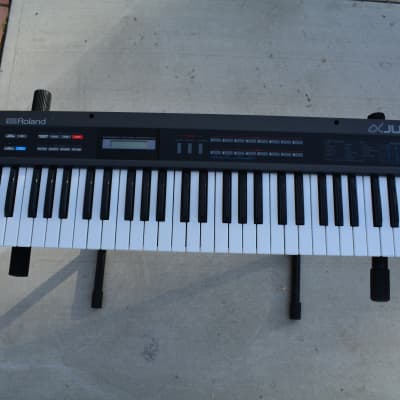 Roland Juno-2 61-Key Programmable Polyphonic Synthesizer 1985 - 1988 - Black
