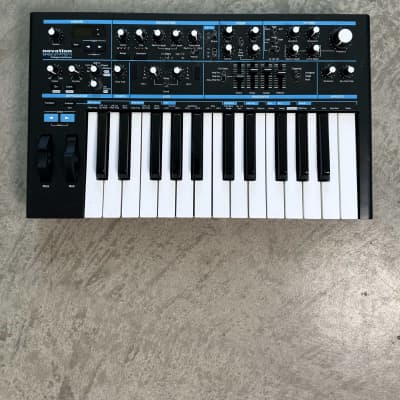 Novation Bass Station II 25-Key Monophonic Synthesizer 2021 - Black