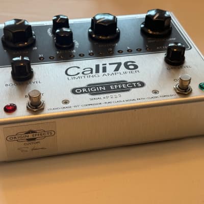 Origin Effects Cali76-TX-P Parallel FET Limiting Amplifier Compressor with Boost 2010s - Silver/Gray image 2