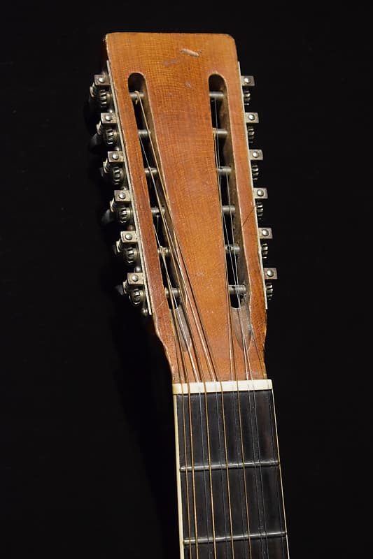 Lyon Healy 12 string 1915 natural