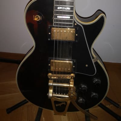 Gibson Black Beauty 1957  2 pick ups with Bigsby image 1