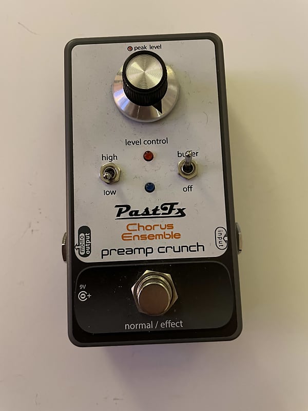 PastFx Chorus Ensemble Preamp Crunch 2020s White/Grey Reverb