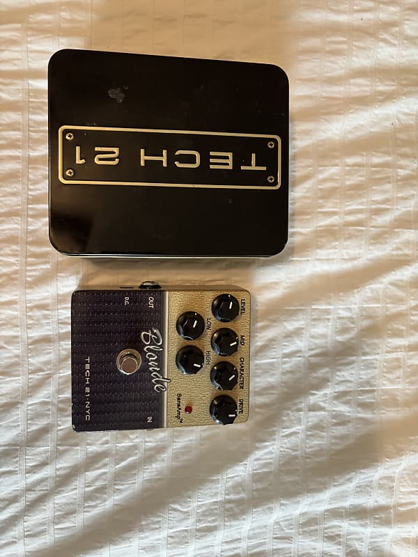Tech 21 SansAmp Character Series Blonde V1 - Blonde/Black