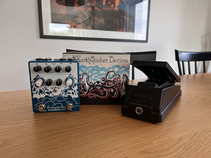 EarthQuaker Devices Avalanche Run Stereo Reverb & Delay with Tap Tempo V2
