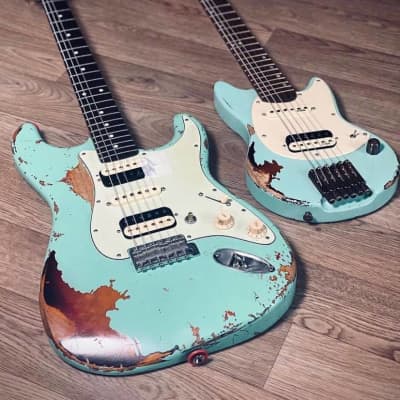 Laika Relic Surf Green Mustang Travel Guitar image 2