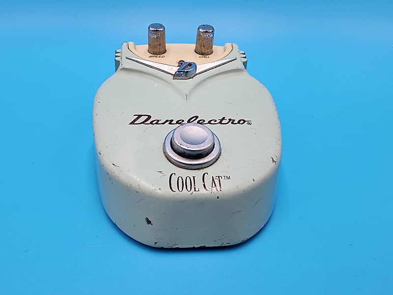 Vintage 1996 18V Danelectro Cool Cat Stereo Chorus Guitar Effect Pedal Bass  96