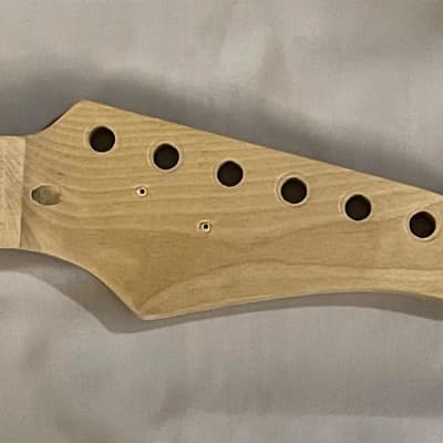 Guitar neck with maple fretboard image 3