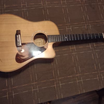 Alvarez Yairi Masterworks DYM94 Dreadnought Acoustic Guitar