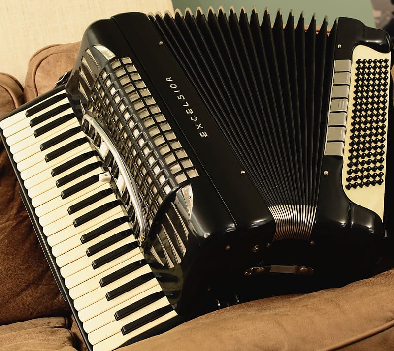 Excelsior Symphony Grand accordion, golden age image 1