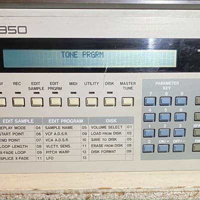 Akai S950 MIDI Digital Sampler