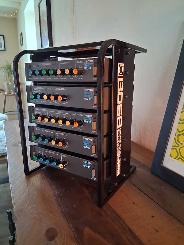 Boss Micro System Rack BMR-5 mit fünf Micro Rack Series Effektgeräte Mitte 80ger - Schwarz image 1