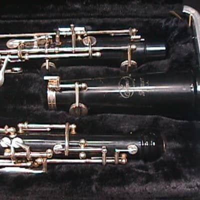 A Selmer Signet  Oboe in it's Original Case & Ready to Play   1 OB image 2