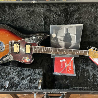 Fender Kurt Cobain Jaguar 3-Color Sunburst  #MX23010496  8 lbs  ?11.2oz image 1