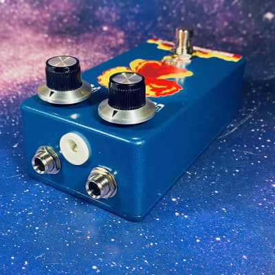Cascade Pedals Incendiary Fuzz (Infrared Fuzz Device/Modern BeeGee Fuzz) image 4