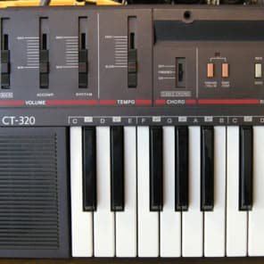 CASIO Casiotone CT-320 電子ピアノ シンセサイザー 銀色 Casio Casiotone CT-320 Electronic Keyboard - Evolution Music