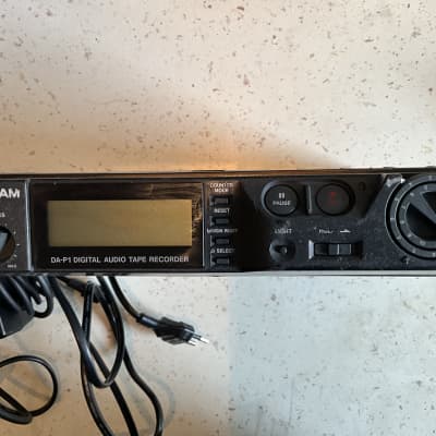 TASCAM DA-P1 Portable DAT Recorder 1990's - Black image 2