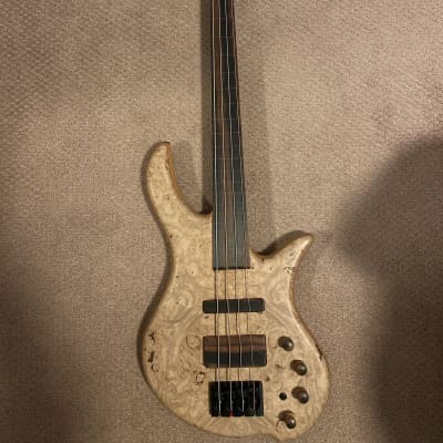 Shawn May Custom 4 String Fretless Bass image 4