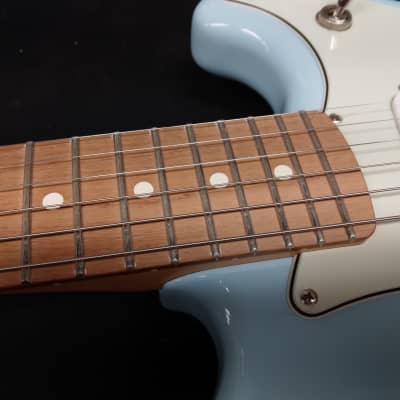 Fender  Duo sonic HS 2016 in Daphne Blue w/Full Warranty Floor Model! image 2