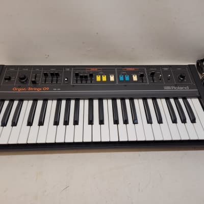 Roland String 09 アナログシンセ　ジャンク Roland RS-09 MKII string and organ synth - YouTube