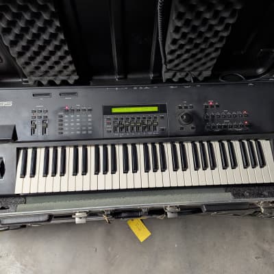 Yamaha SY85 Synthesizer 1992 - Black