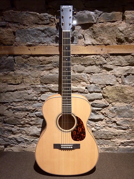 Larrivee OM/03 Silver Oak | Reverb