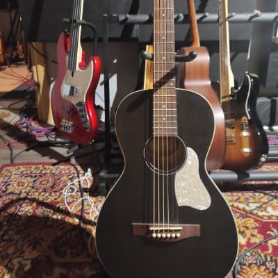 Art & Lutherie Roadhouse Parlor 2010s - Faded black for sale