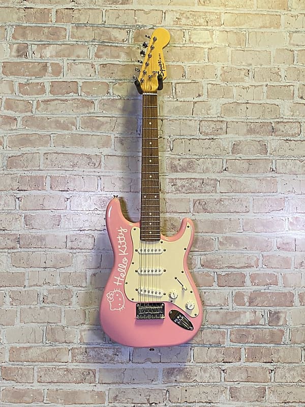 Squier by Fender(スクワイヤーbyフェンダー) Hello Kitty Mini(ハロー 