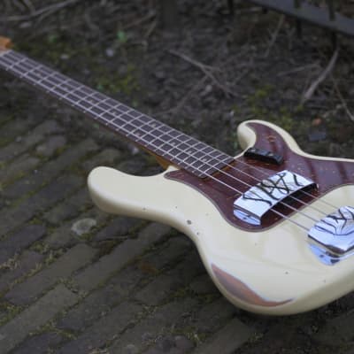 Fender Custom Shop '64 Precision Bass, Relic - Aged Vintage White image 11