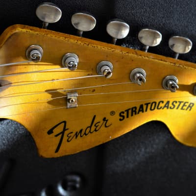 Fender Stratocaster Relic Gold Sparkle Nitro Texas Specials image 10
