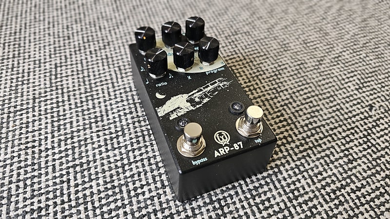 Walrus Audio ARP-87 Multi-Function Delay | Reverb Canada