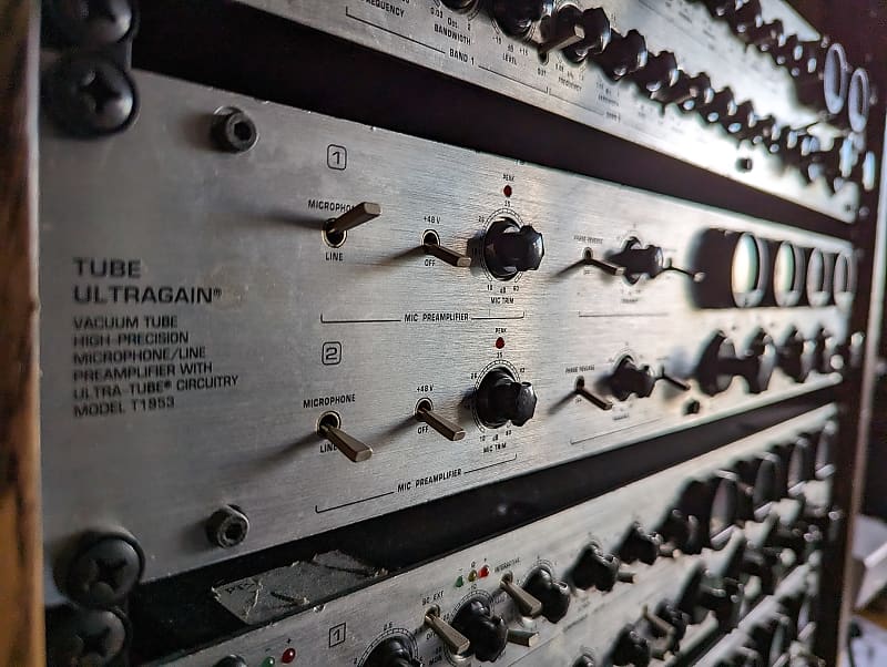 Behringer T1951, T1952, T1953, T1954 | Reverb Behringer T1951, T1952, T1953, T1954 | Reverb