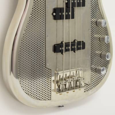 James Trussart Steelcaster Bass (2005) Shiny Gator Engraved (Holey) image 3