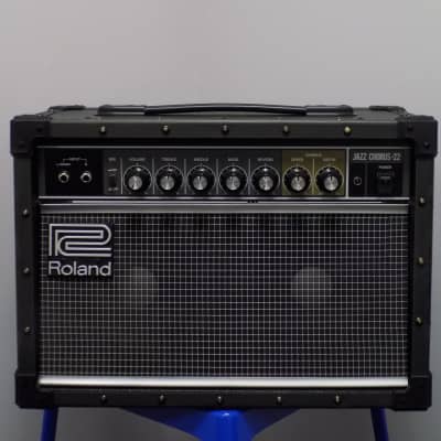 Roland JC-22 Jazz Chorus 30-watt 2x6.5 Stereo Combo Amp Bundle with Roland  RAC-JC22 Amp Cover for JC-22 Jazz Chorus | Reverb