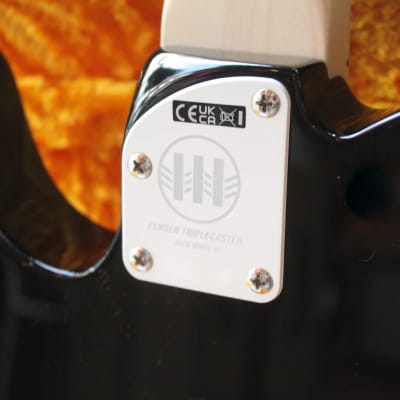 FENDER "Jack White Triplecaster, Maple Fingerboard, Black" HARDCASE image 14