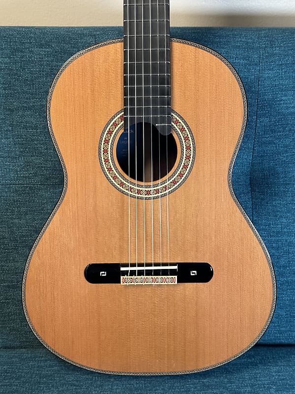 630 scale outlet classical guitar