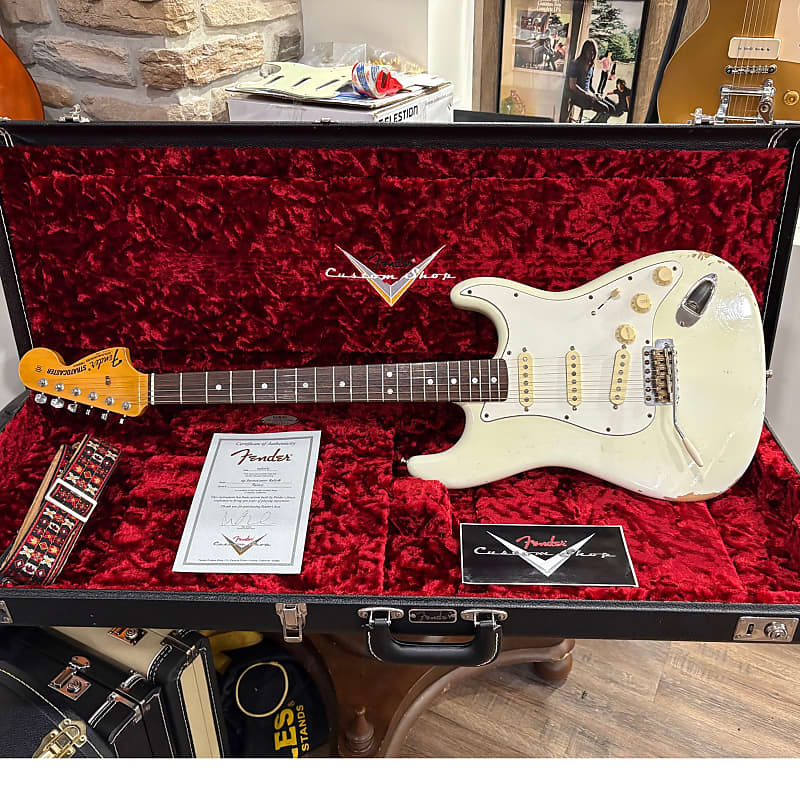 FENDER Custom Shop 69 Relic 貼りメイプル&プレート FENDER Custom Shop 69 Relic 貼りメイプル&プレート フェンダー